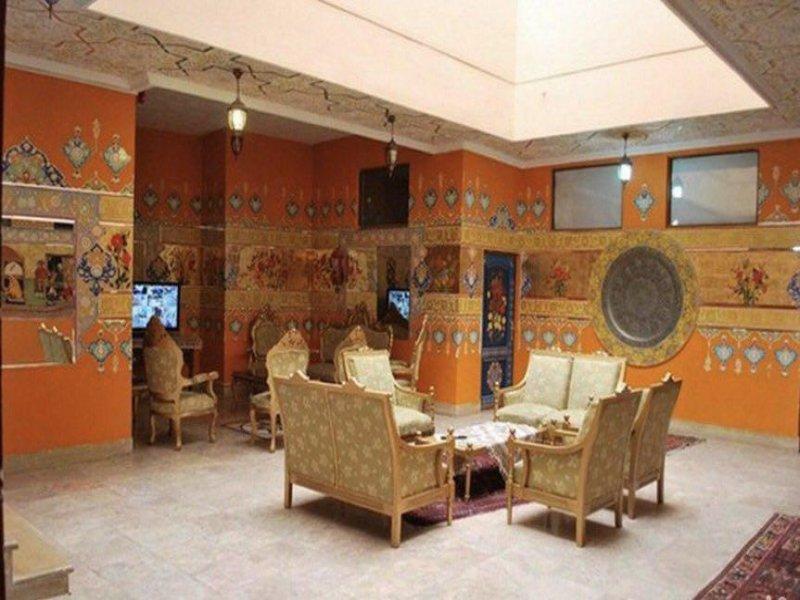 لابی هتل سنتی ابن سینا اصفهان